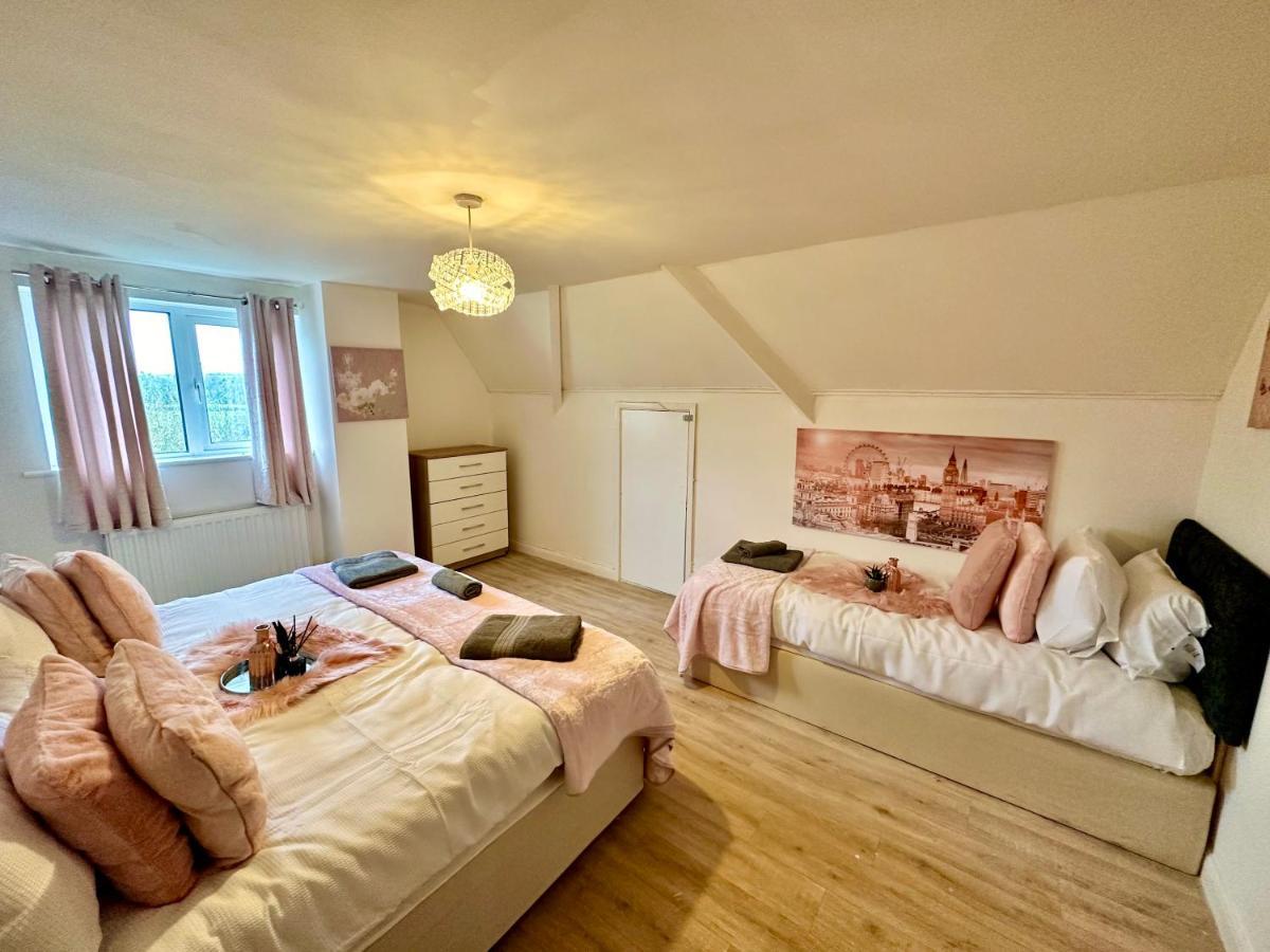 Three Bedroom Rural, Relaxing And Peaceful,Dogs Welcome! With Cymru Holidays Abergavenny Exteriér fotografie