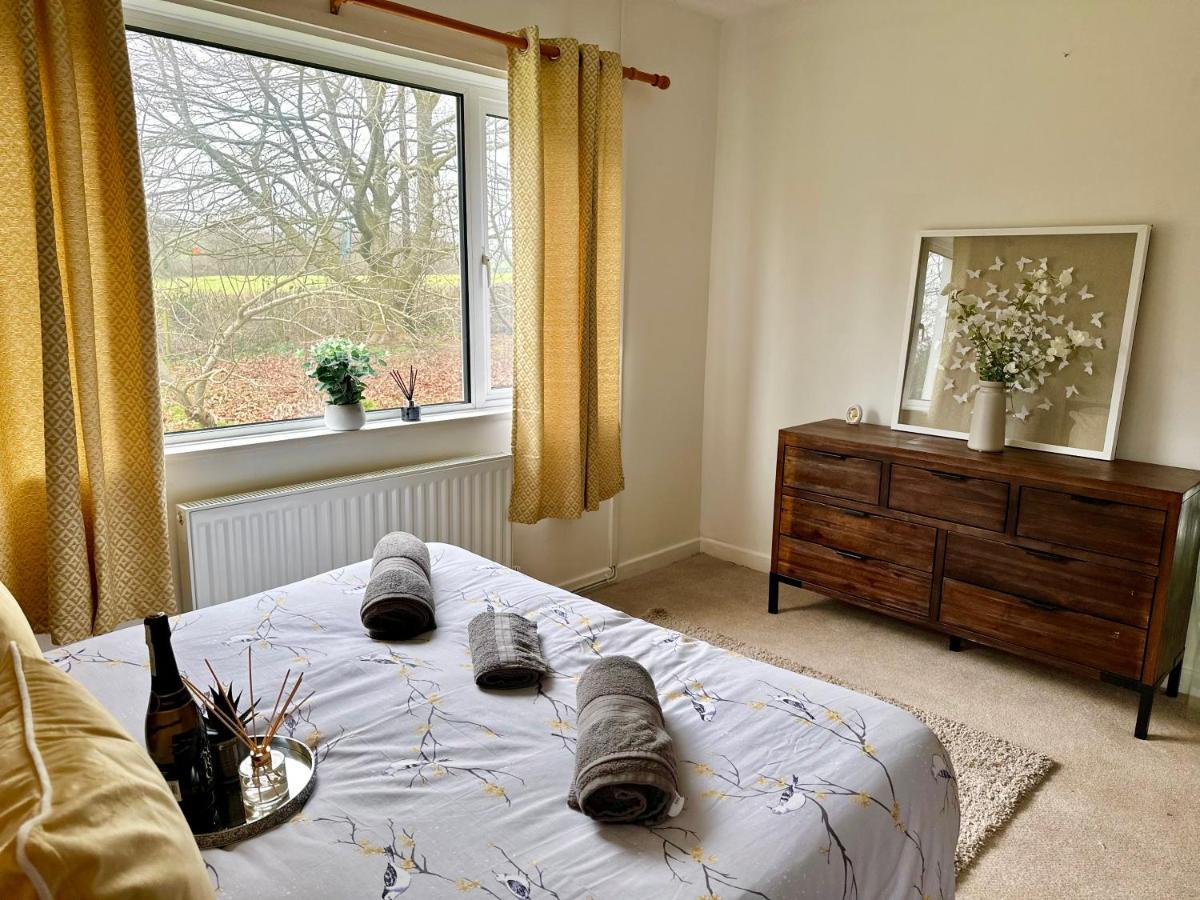 Three Bedroom Rural, Relaxing And Peaceful,Dogs Welcome! With Cymru Holidays Abergavenny Exteriér fotografie