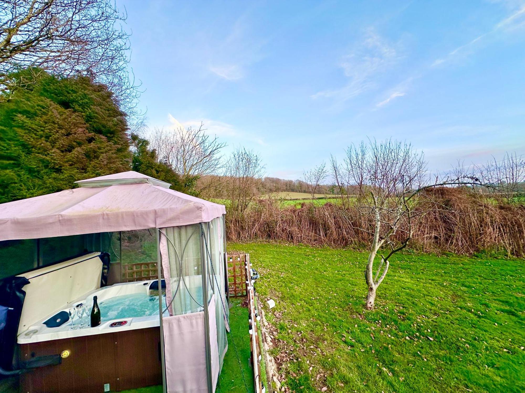 Three Bedroom Rural, Relaxing And Peaceful,Dogs Welcome! With Cymru Holidays Abergavenny Exteriér fotografie